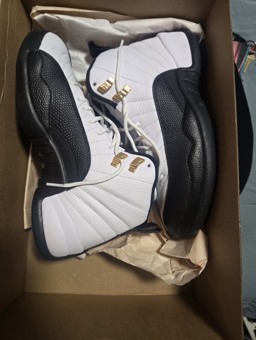 Men size 7 Retro Jordans